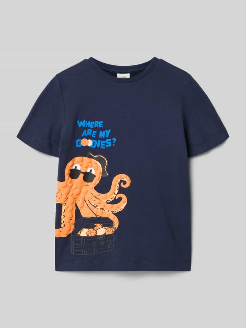 t-shirt o kroju regular fit z nadrukiem 3d z motywem