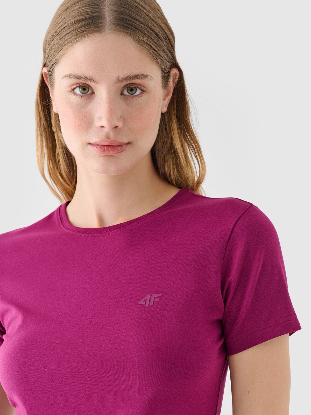 4F T-shirt slim gładki damski - fioletowy M