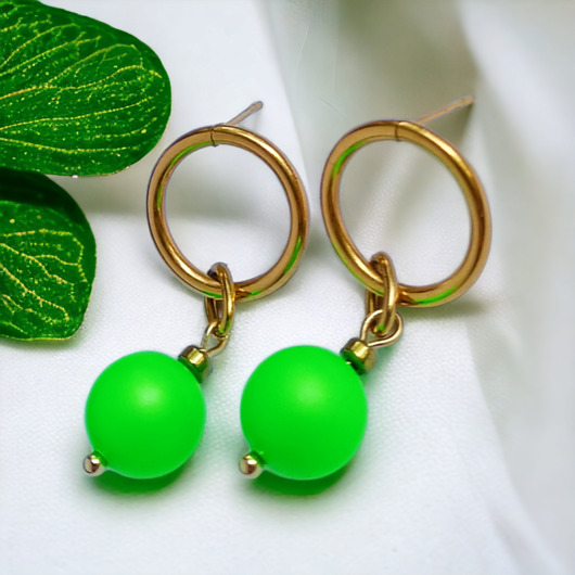 Swarovski neon pearls : neon green