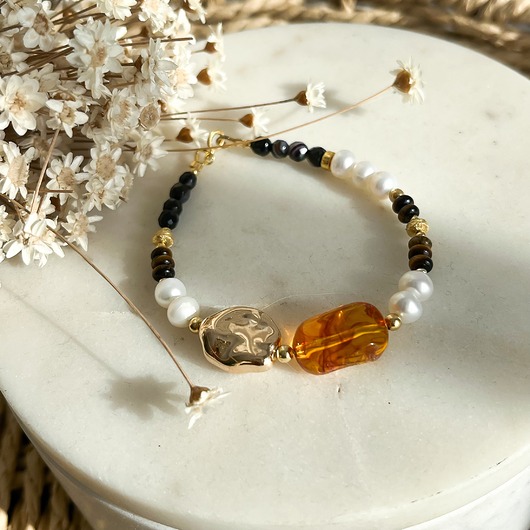 Bransoletka z perłami i tygrysim okiem