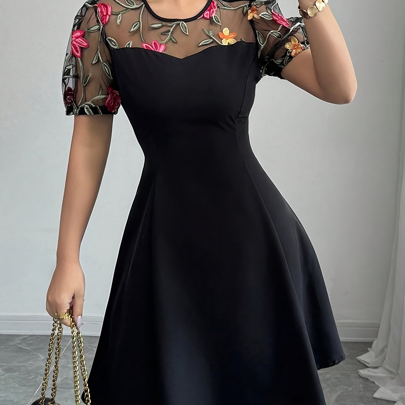 TEMU Stylowa sukienka damska na wakacje, elegancka, haftowana, z naszywanymi elementami, z krótkim rękawem typu 