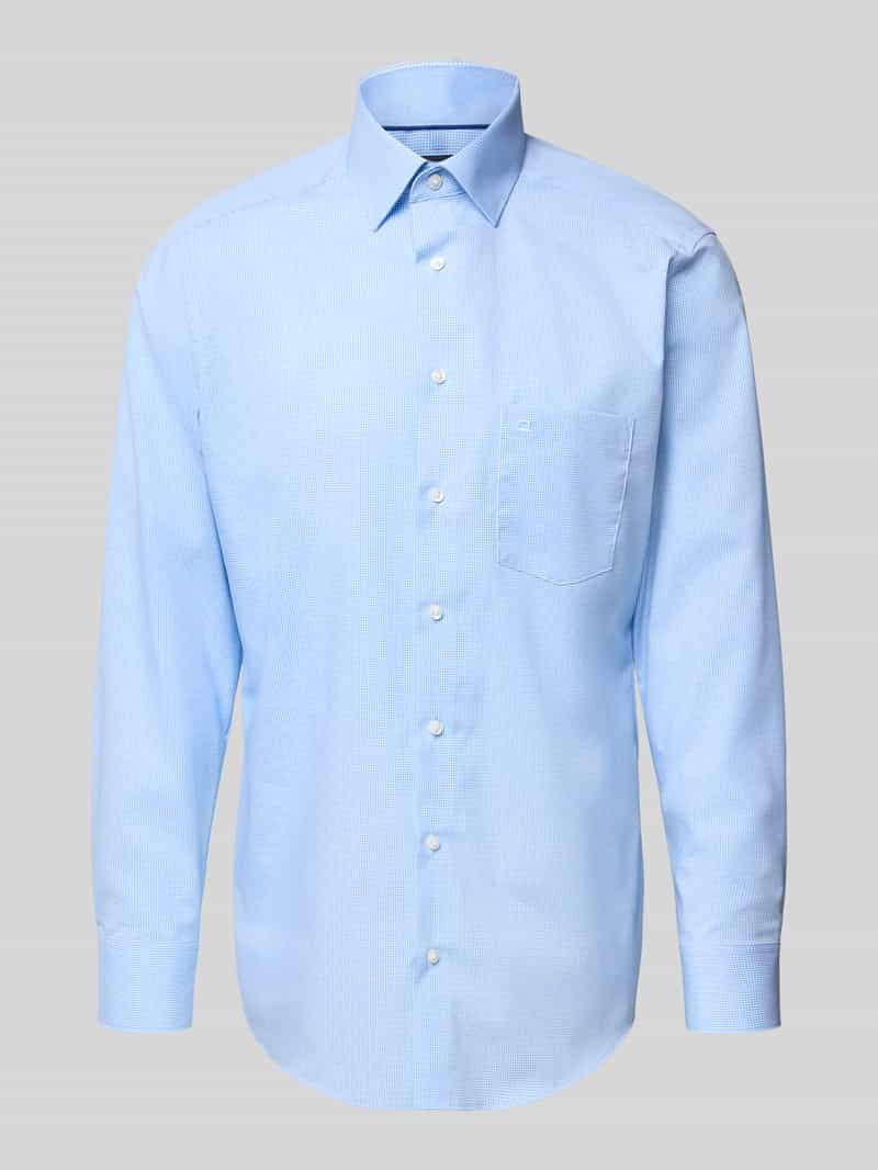 Nowoczesna koszula biznesowa o kroju regular fit z kołnierzykiem typu kent