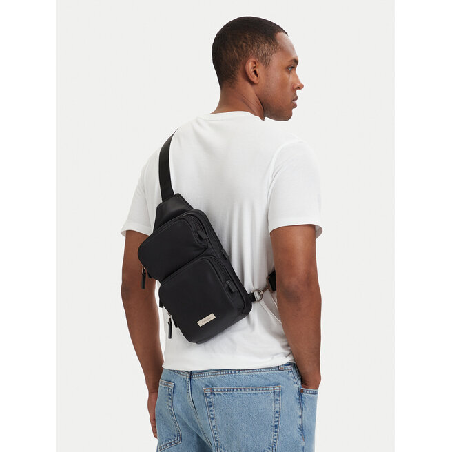 Saszetka Calvin Klein Clean Square LV04D3377G Czarny