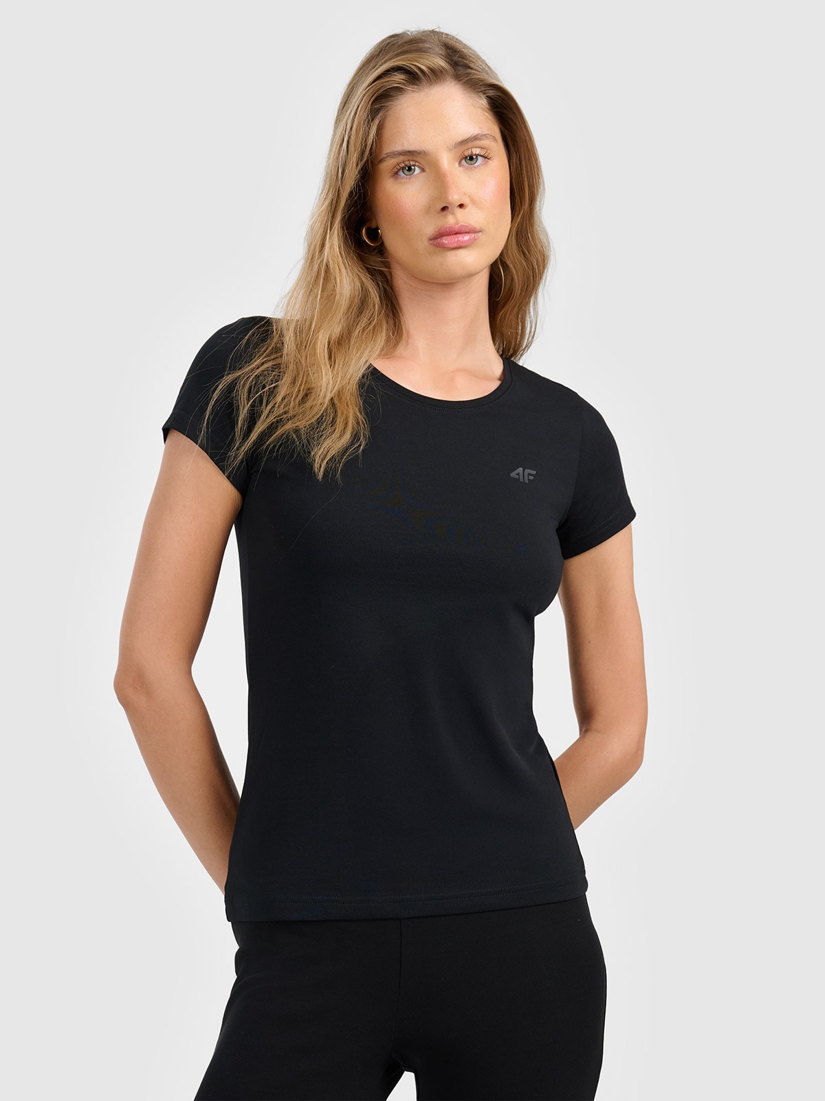 4F T-shirt slim gładki damski XS
