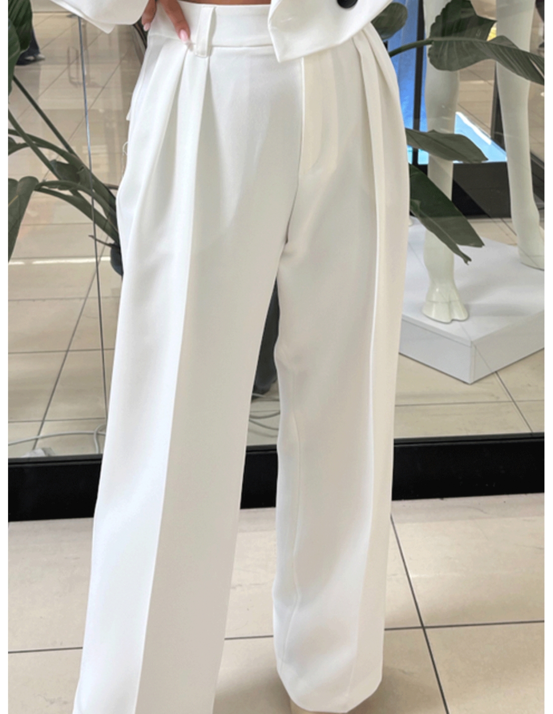 Eleganckie spodnie z zakładkami MIHO - śmietankowe