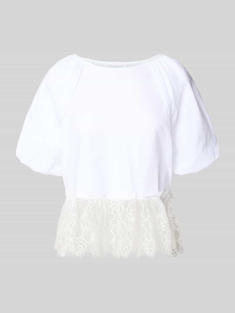 t-shirt z koronką i bufiastymi rękawami