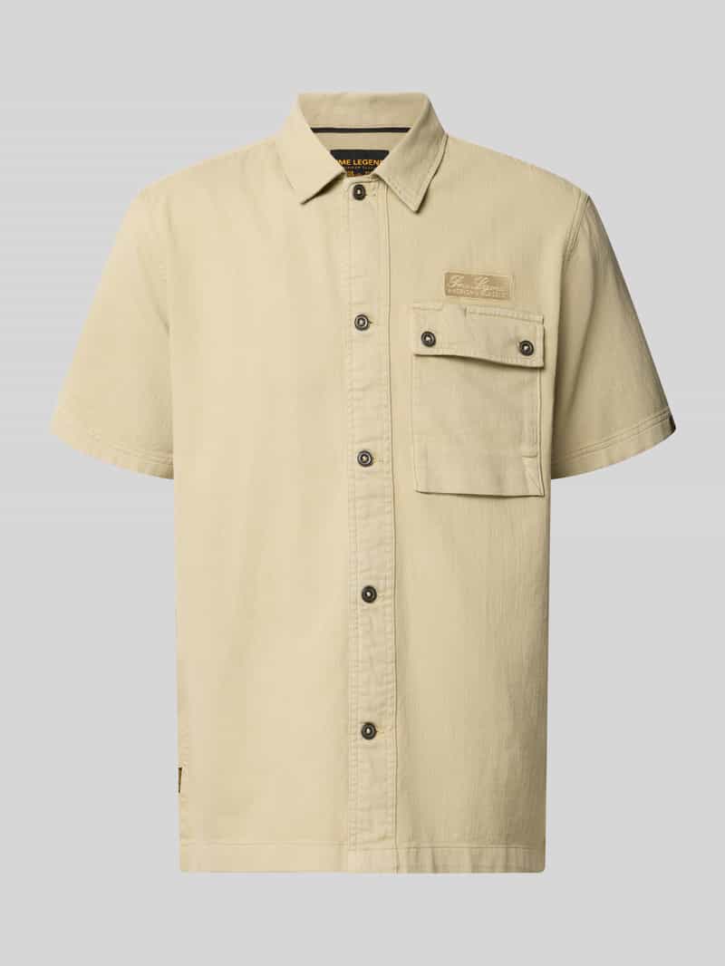 Koszula casualowa o kroju regular fit z kołnierzykiem typu kent i brustaszą