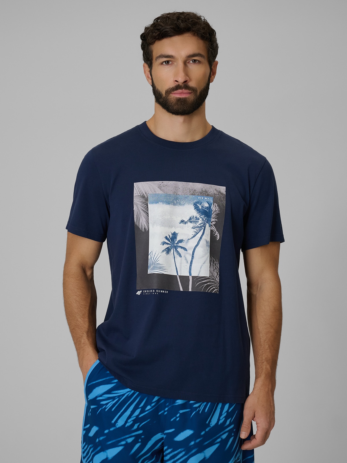 4F T-shirt regular z nadrukiem męski - granatowy XXL