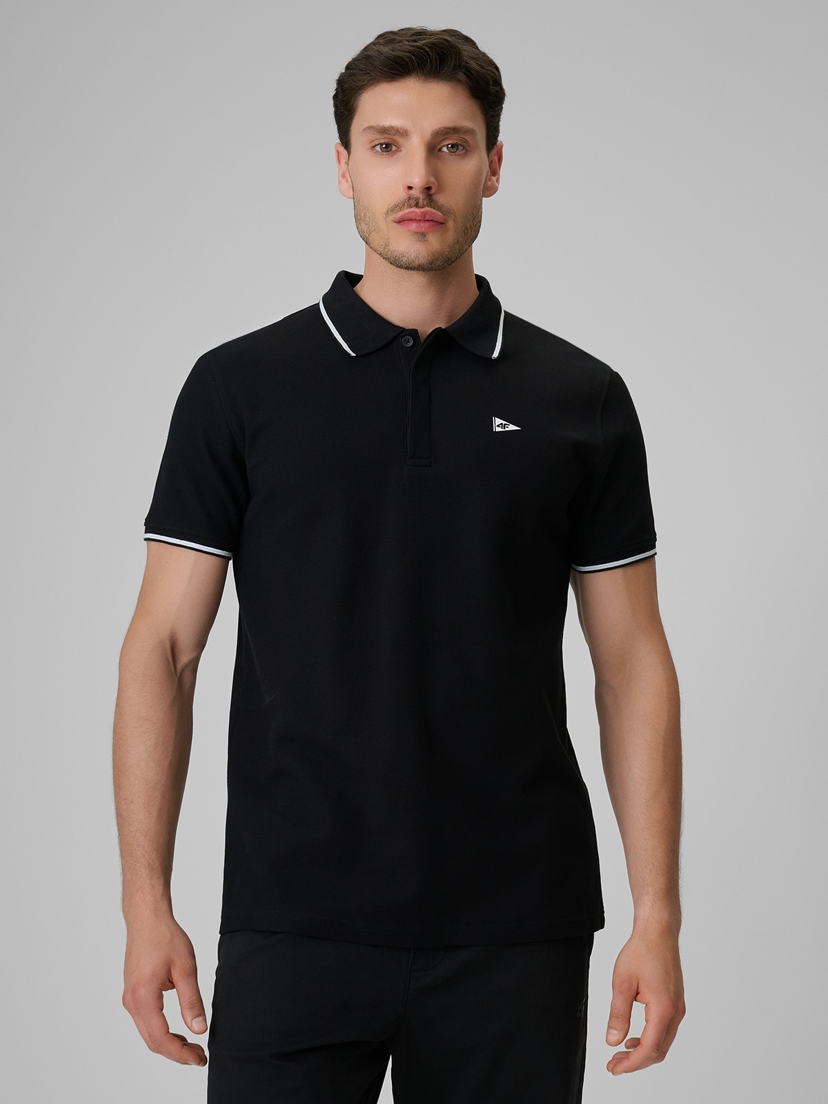 4F Koszulka polo regular męska - czarna XXL