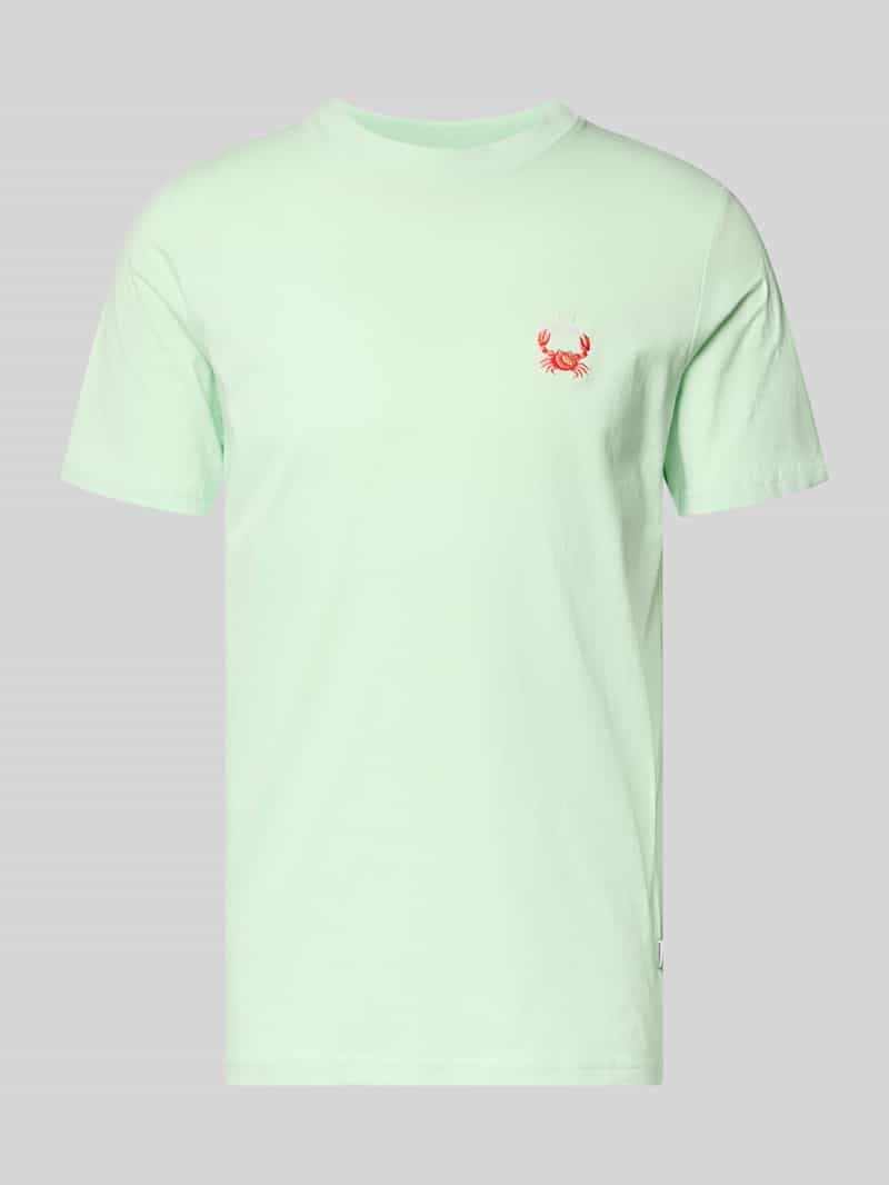 t-shirt z haftem i okrągłym dekoltem