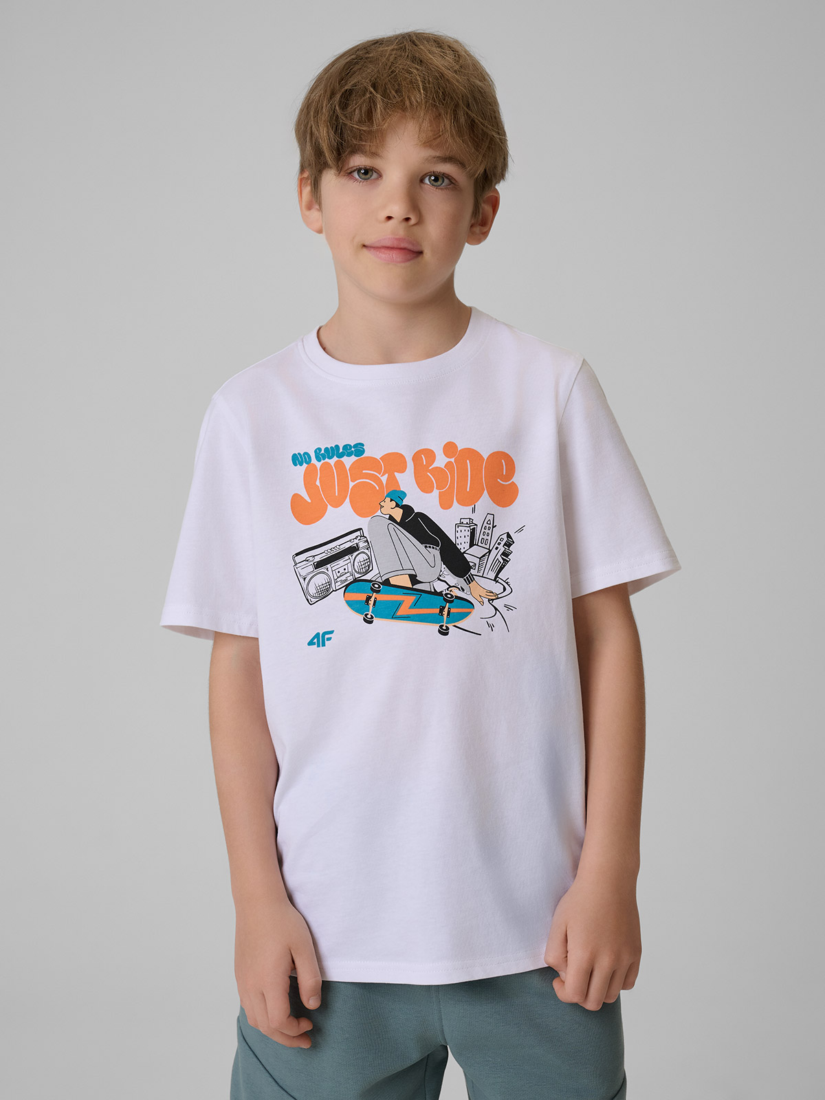 4F T-shirt regular z nadrukiem chłopięcy - biały 164 (13-14 lat)