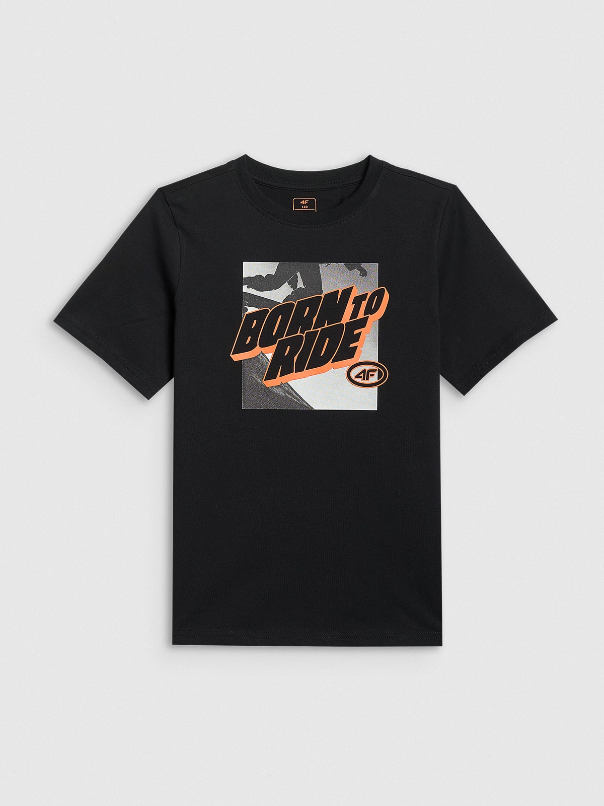 4F T-shirt regular z nadrukiem chłopięcy - czarny 158 (12-13 lat)