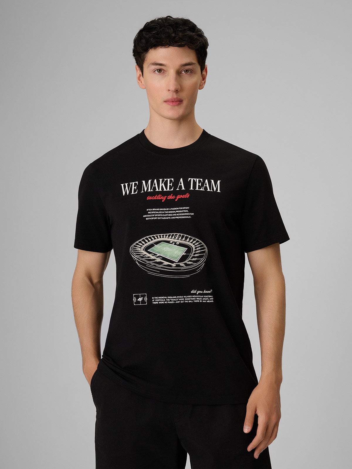 4F T-shirt regular z nadrukiem męski - czarny XL
