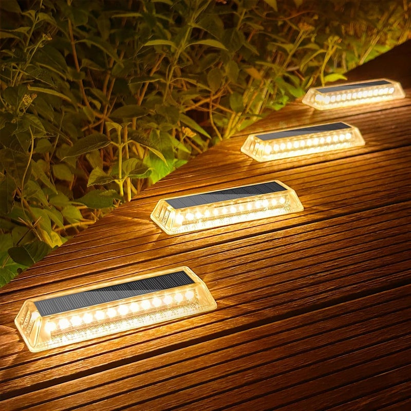 Zestaw 4 lamp solarnych zewnętrznych, lampa solarna LED ciepłe białe światło IP68, oświetlenie ogrodowe dla ścieżek, schodów, tarasów, podjazdów
