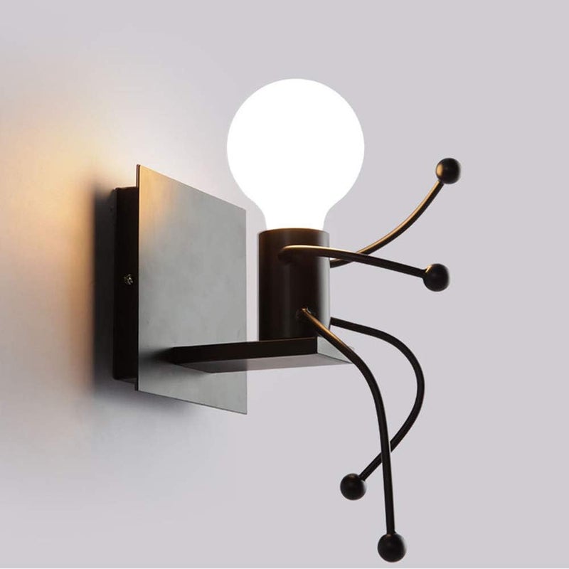 Kreatywna lampa ścienna E27 Little Iron Man, nowoczesny design w stylu kreskówkowym dla dzieci, czarna