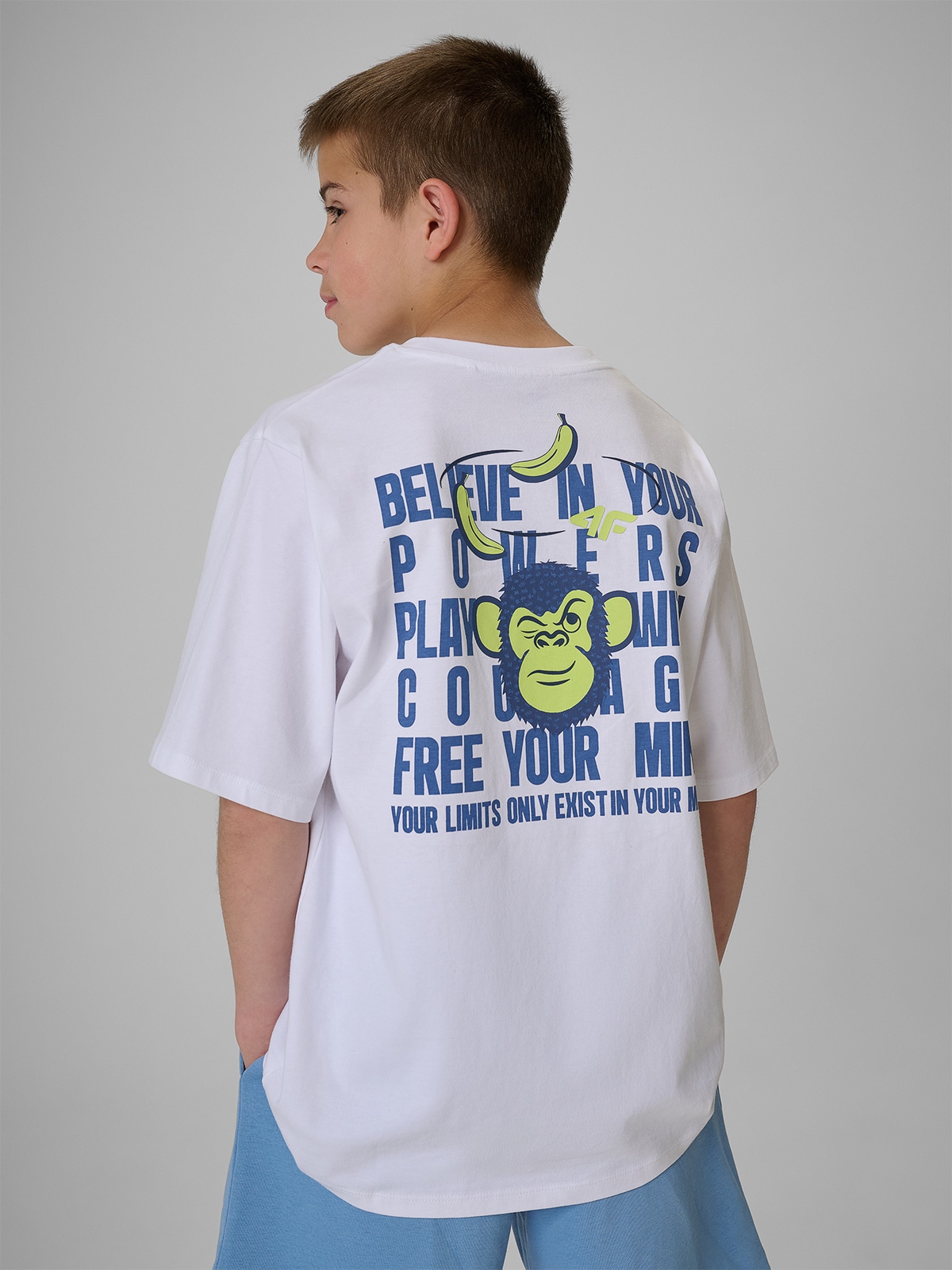 4F T-shirt loose z nadrukiem chłopięcy - biały 146/152 (10-12 lat)