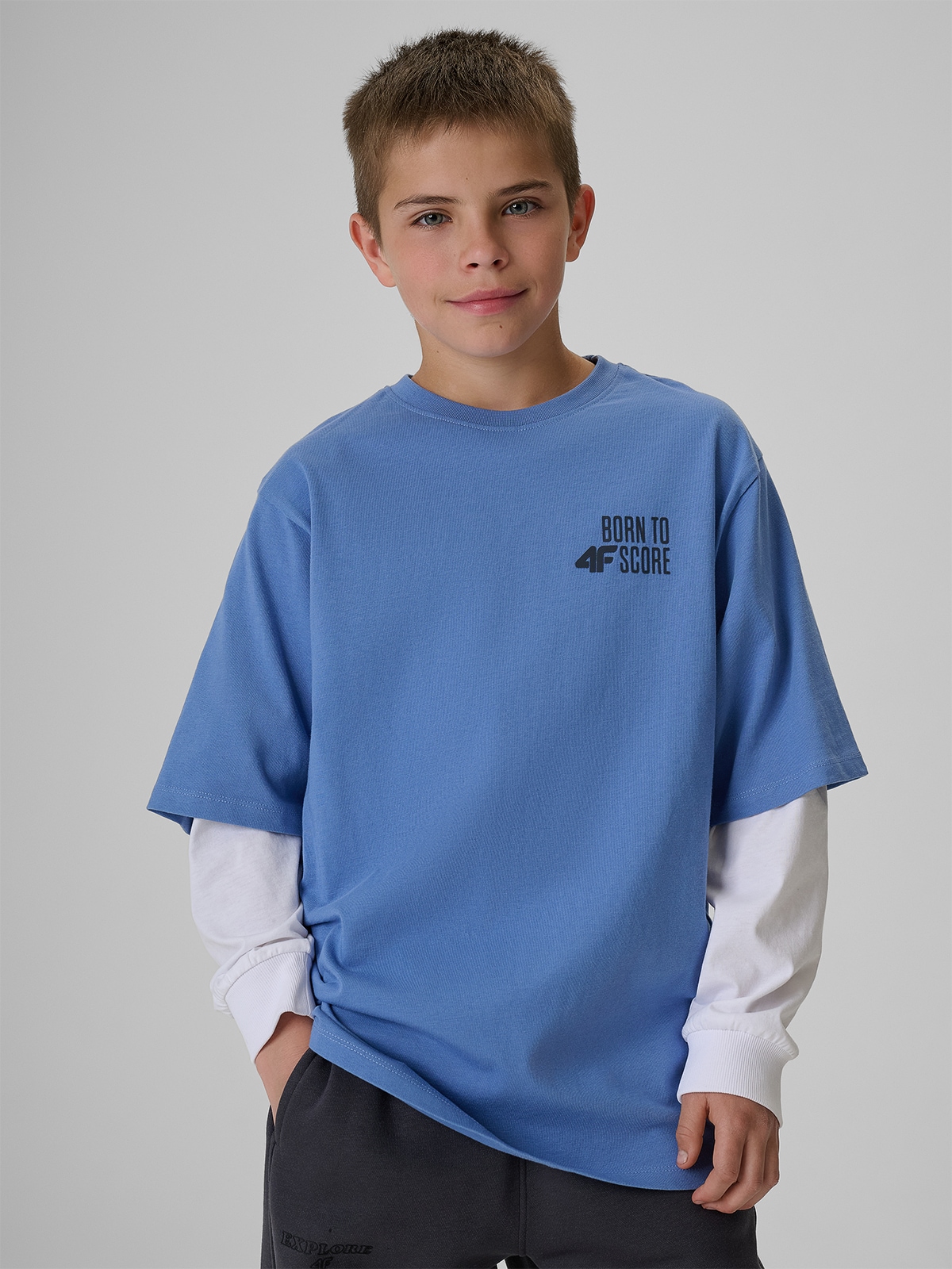 4F T-shirt loose z nadrukiem chłopięcy - denim 146/152 (10-12 lat)