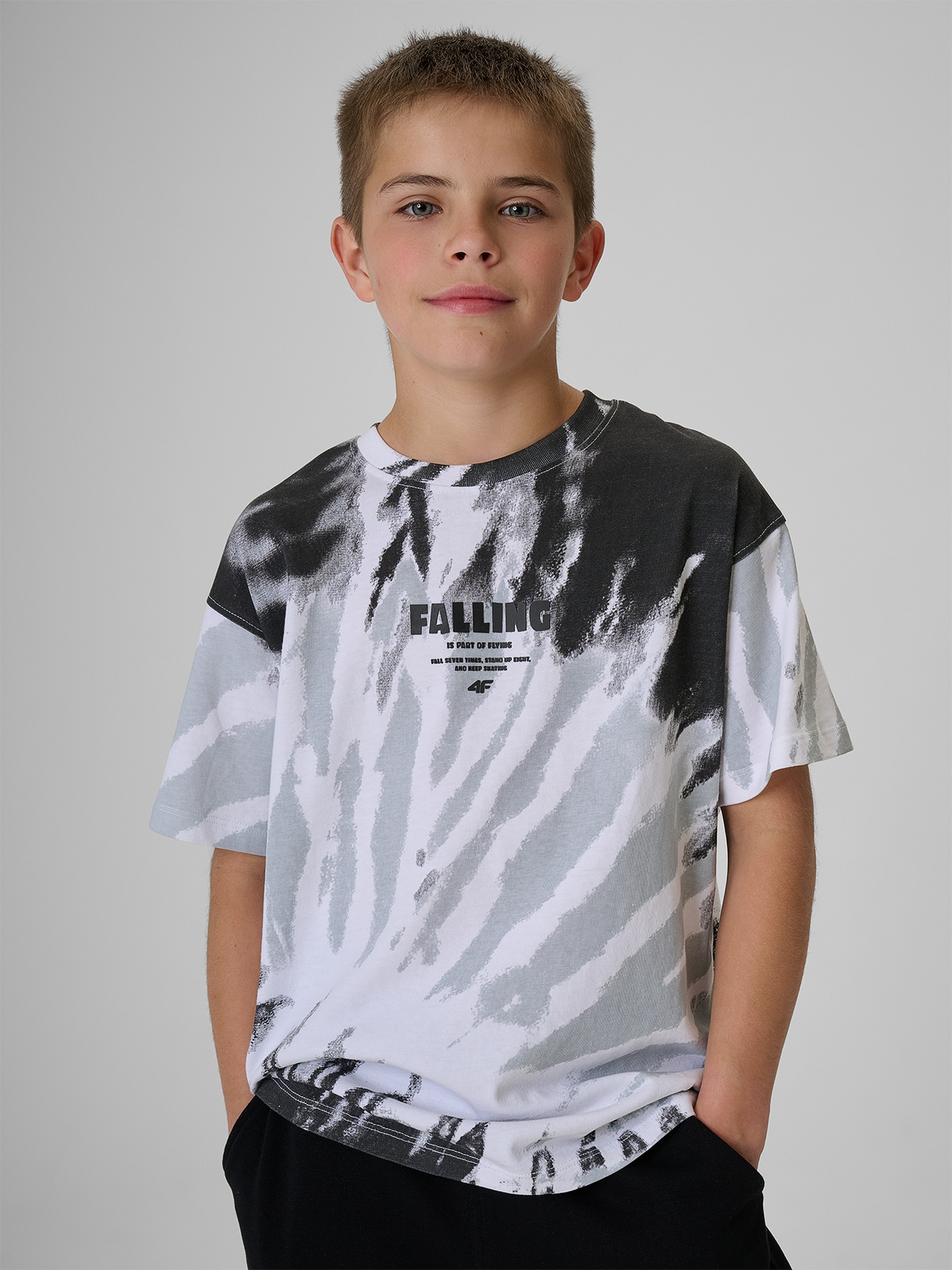 4F T-shirt loose z nadrukiem chłopięcy - szary 158/164 (12-14 lat)