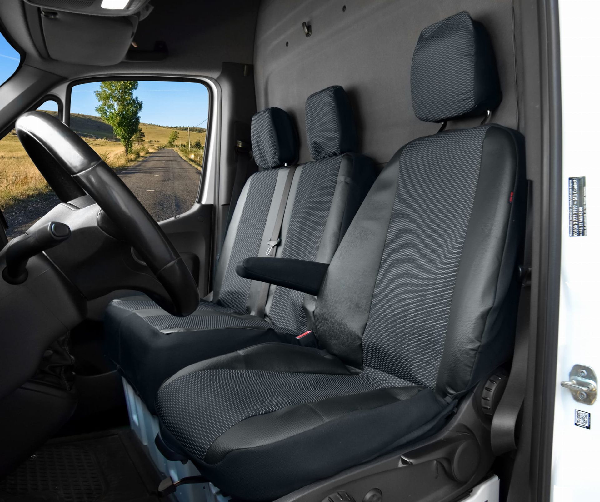 Mercedes Sprinter (od 2018-) Pokrowce materiałowo skórzane VIVA