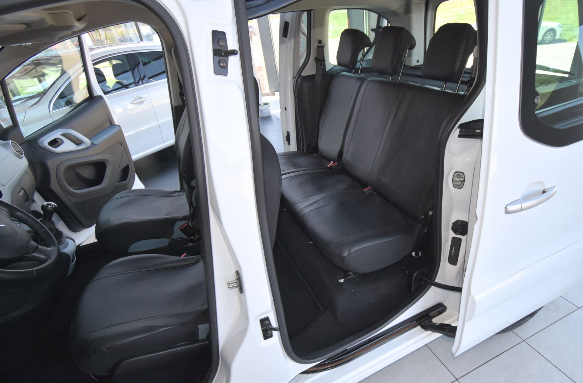 Citroen Berlingo (5 miejsc 2008-2018) Pokrowce samochodowe VIP PREMIUM