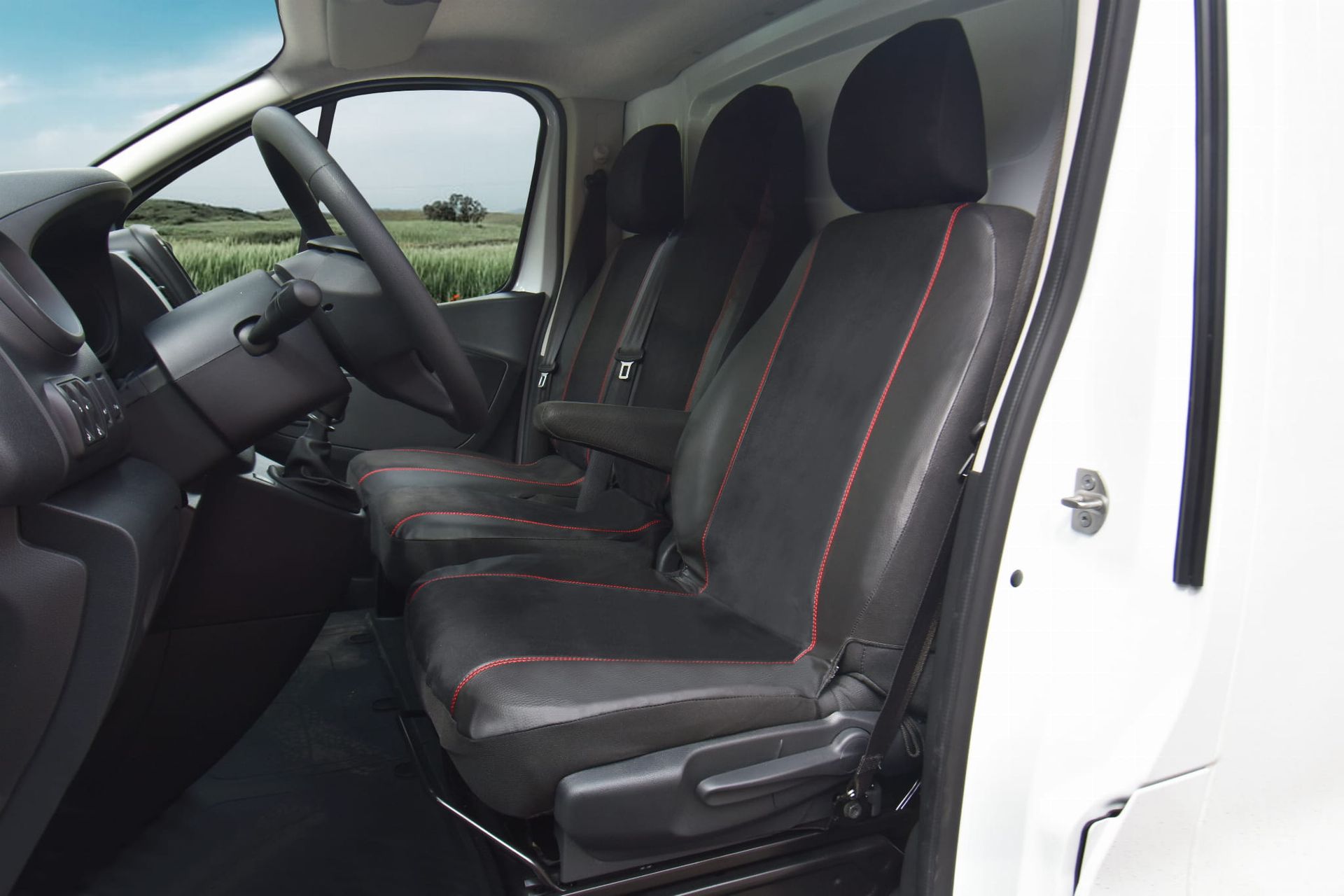 Renault Trafic (2014-2023) Pokrowce dedykowane KING (eko-skóra + eko-alkantara)