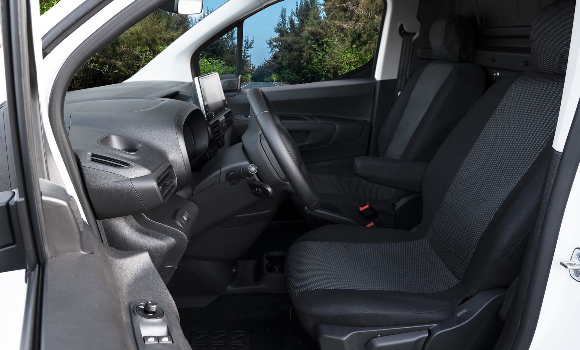 Fiat Doblo (Furgon / Van 2 miejsca od 2022-) Pokrowce samochodowe materiał tapicerski
