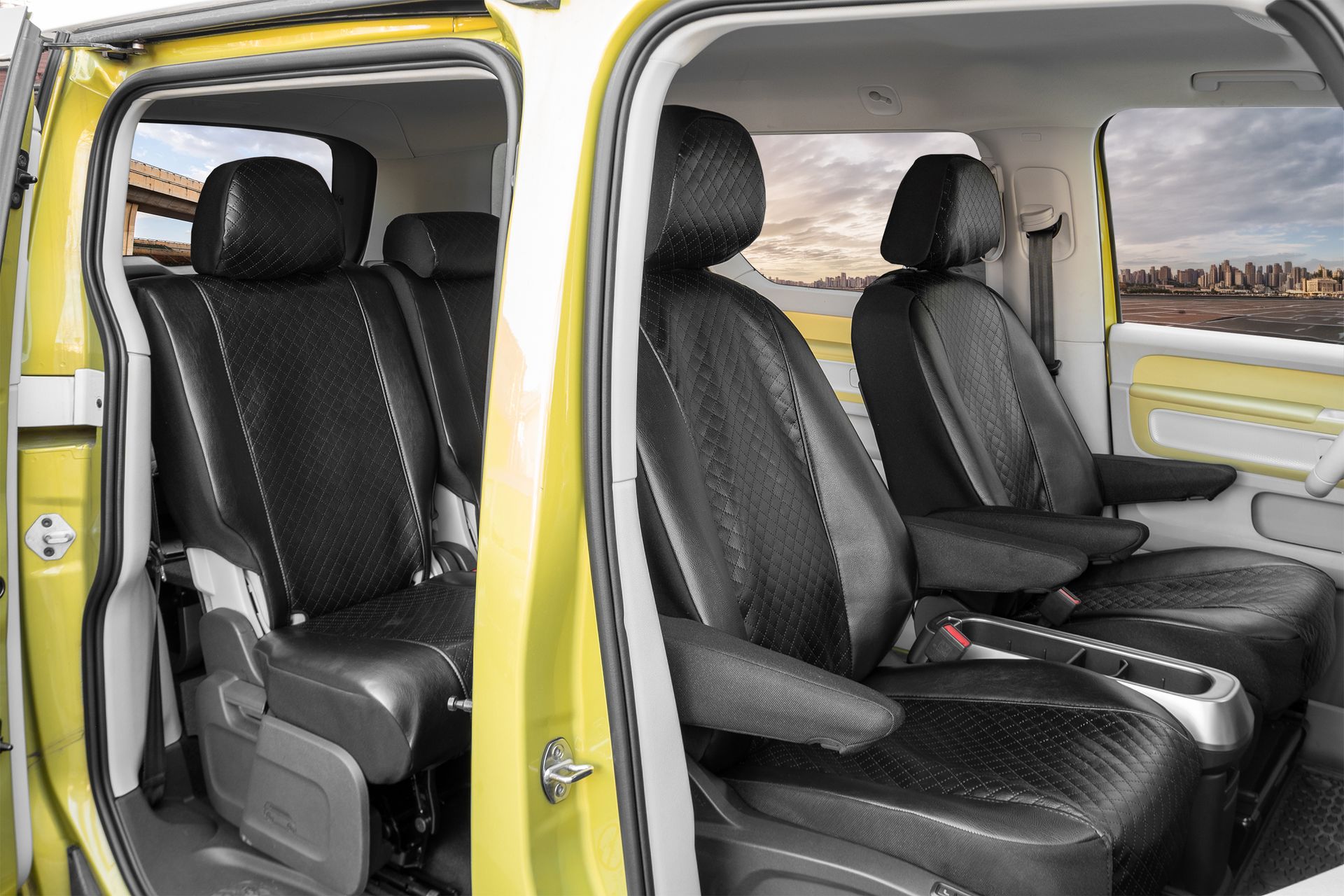 Volkswagen ID.Buzz (5 miejsc od 2022-) Pokrowce MEISTER PIK czarne eko skóra