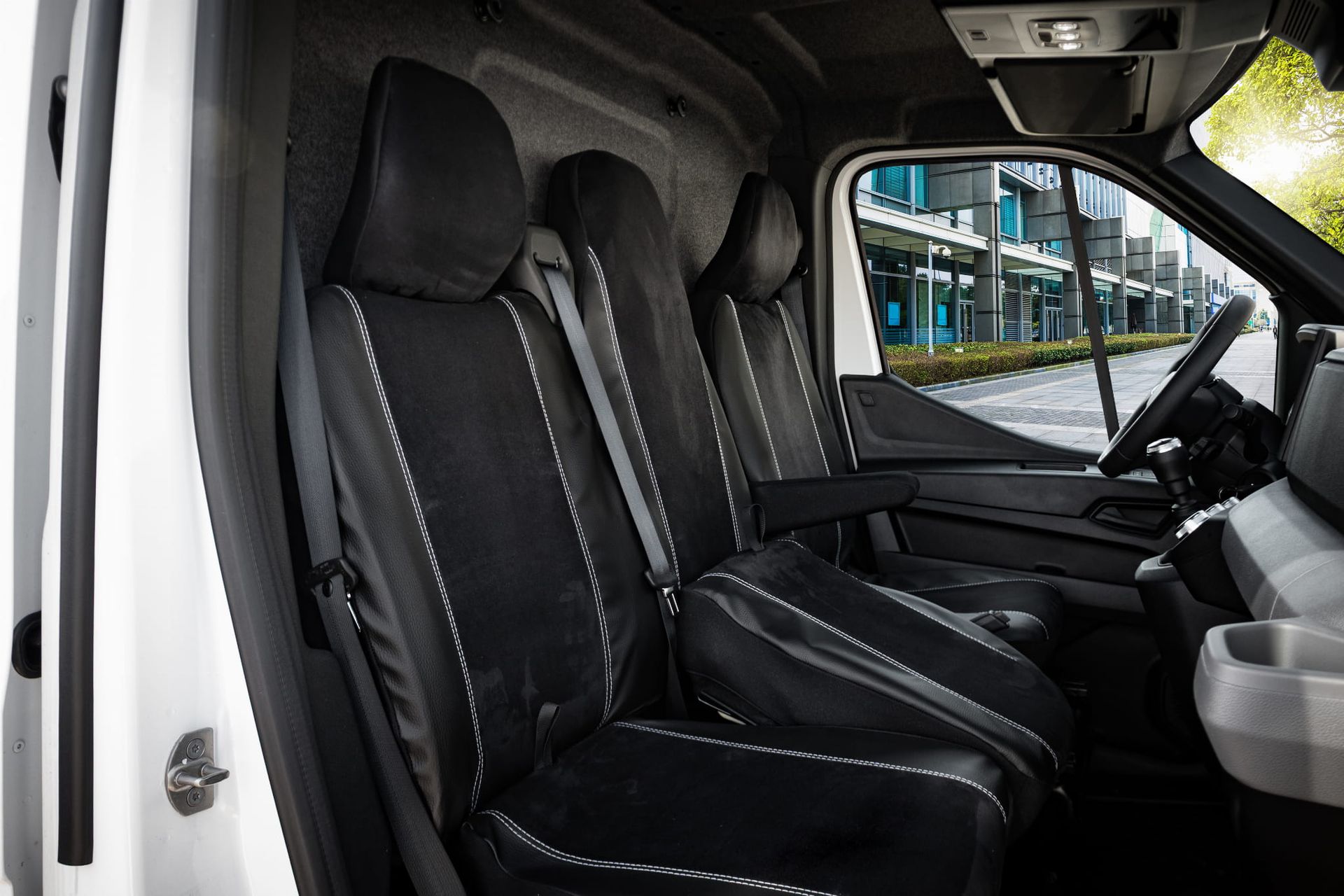 Nissan Interstar (od 2024-) Pokrowce materiał + eko alkantara