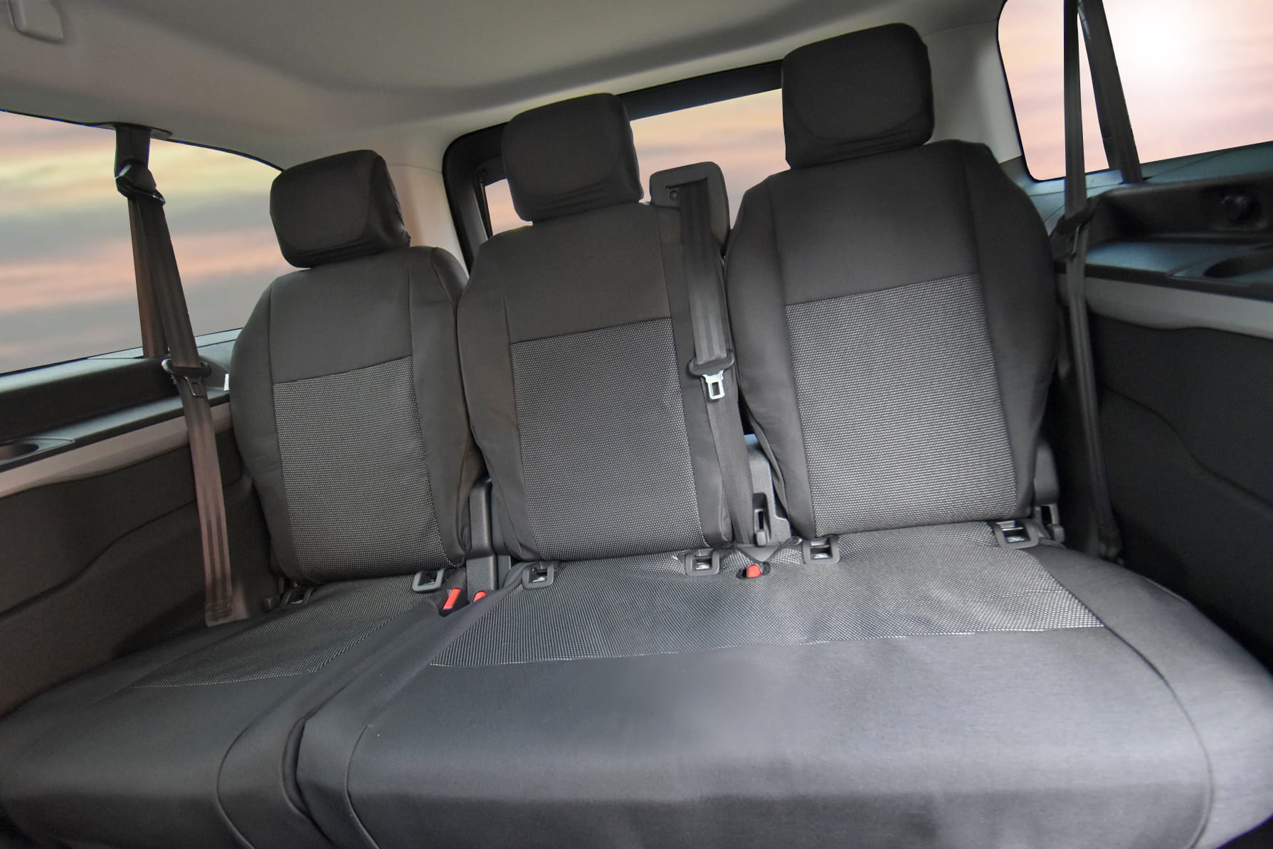 Peugeot Expert / Peugeot Traveller (od 2016-) Pokrowce miarowe Tailor Made (2. rząd oparcia: 1+1+1, siedzisko 2+1)