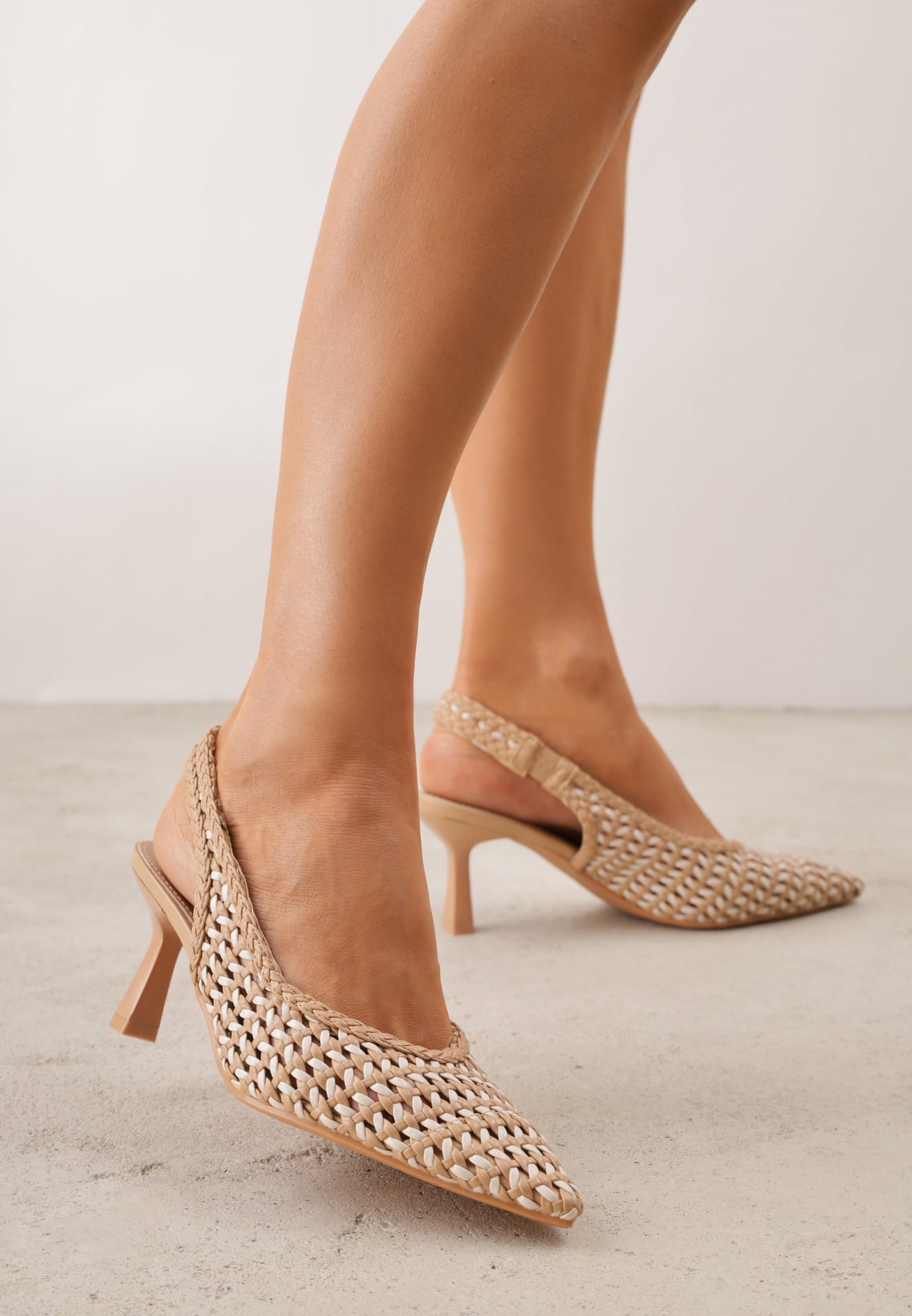 Ciemnobeżowe Plecione Czółenka Slingback na Szpilce z Ażurową Cholewką Hibiscae