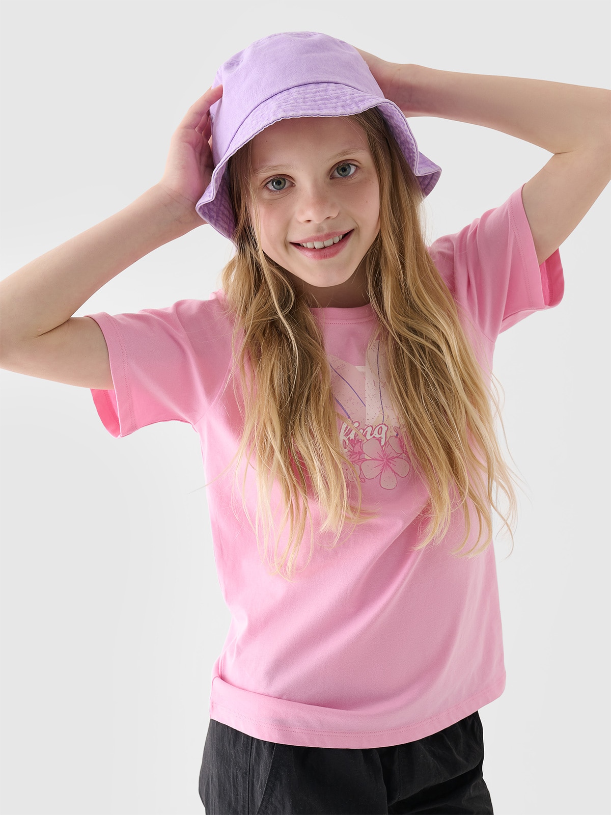 4F T-shirt regular z nadrukiem dziewczęcy - różowy 146 (10-11 lat)