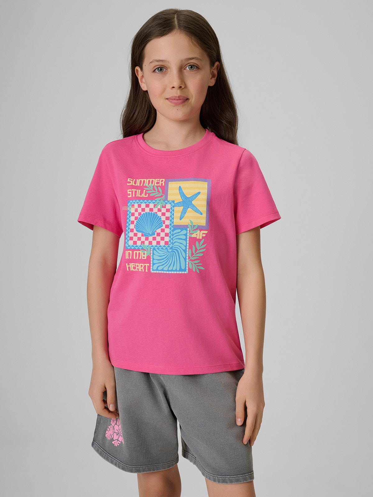 4F T-shirt regular z nadrukiem dziewczęcy - różowy 164 (13-14 lat)