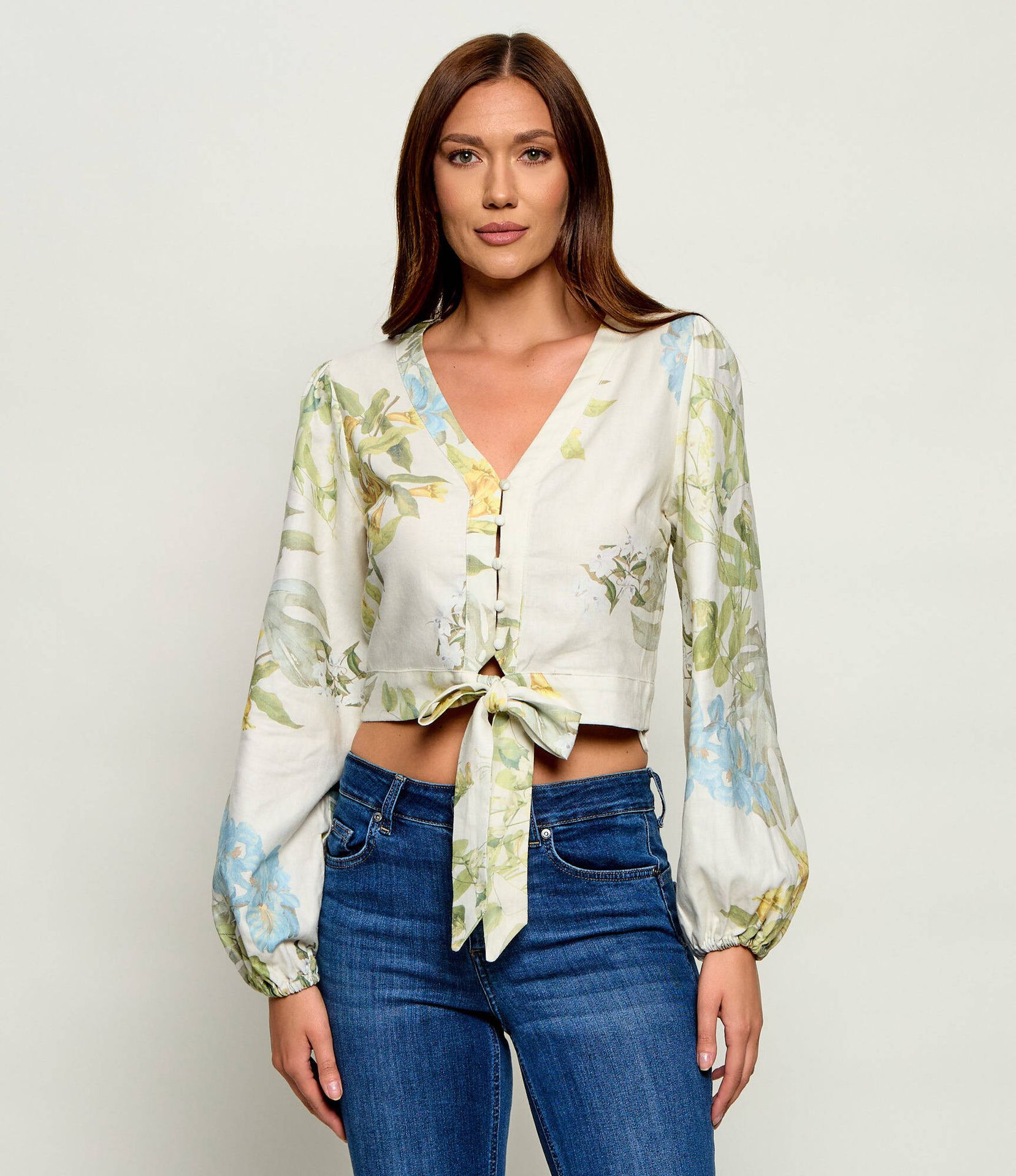 GUESS Lniana bluzka SHIRLEY Cropped Fit