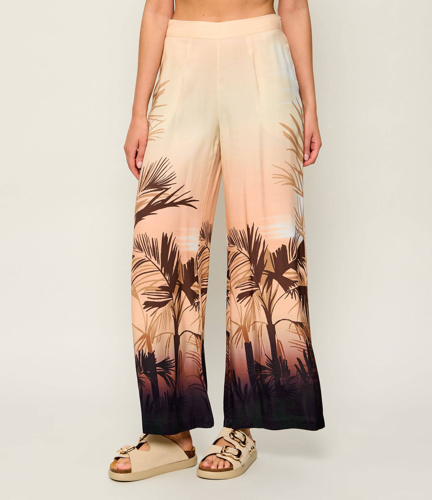 Guess Spodnie FLEUR Loose fit