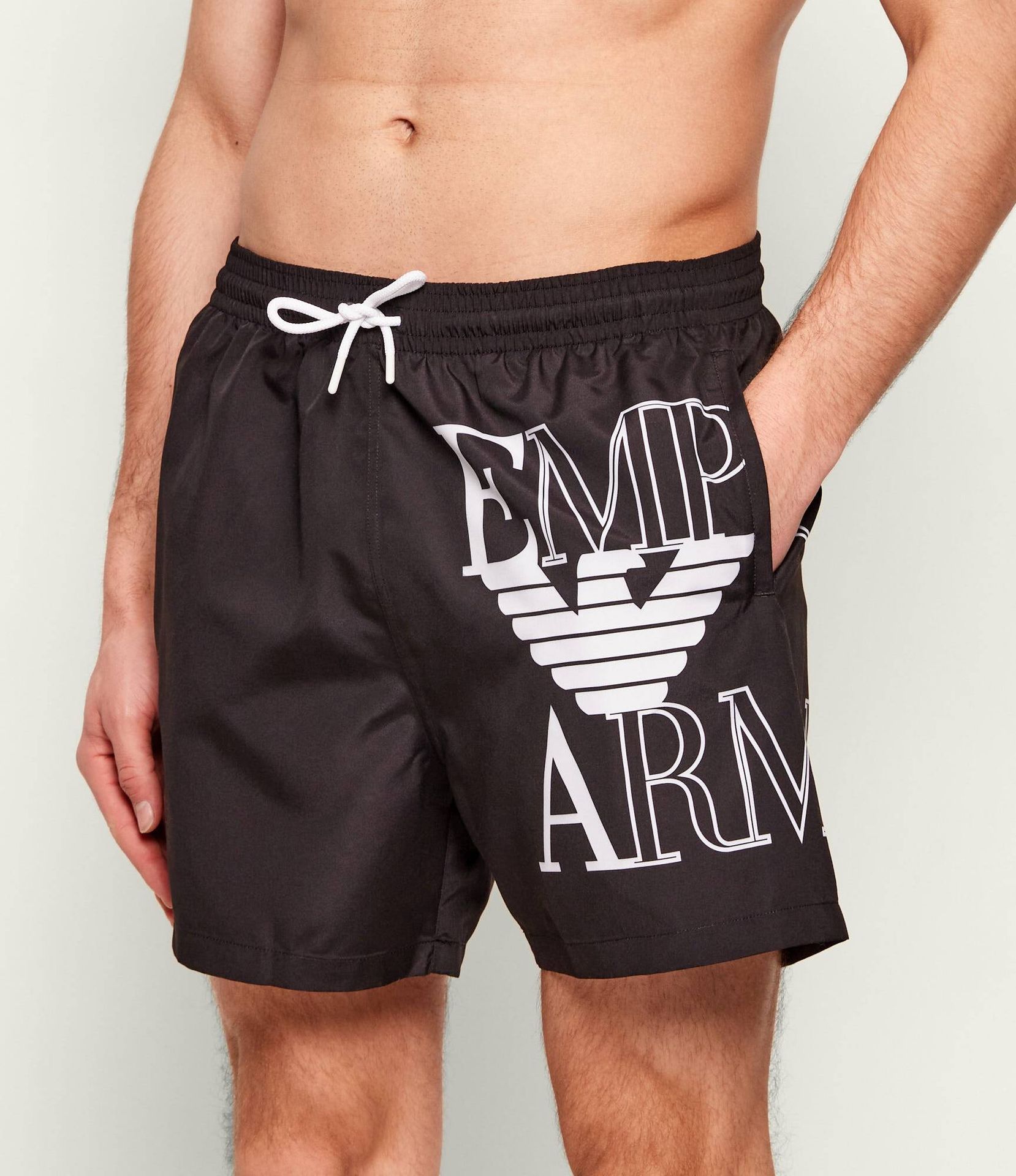 Emporio Armani Szorty kąpielowe Regular Fit
