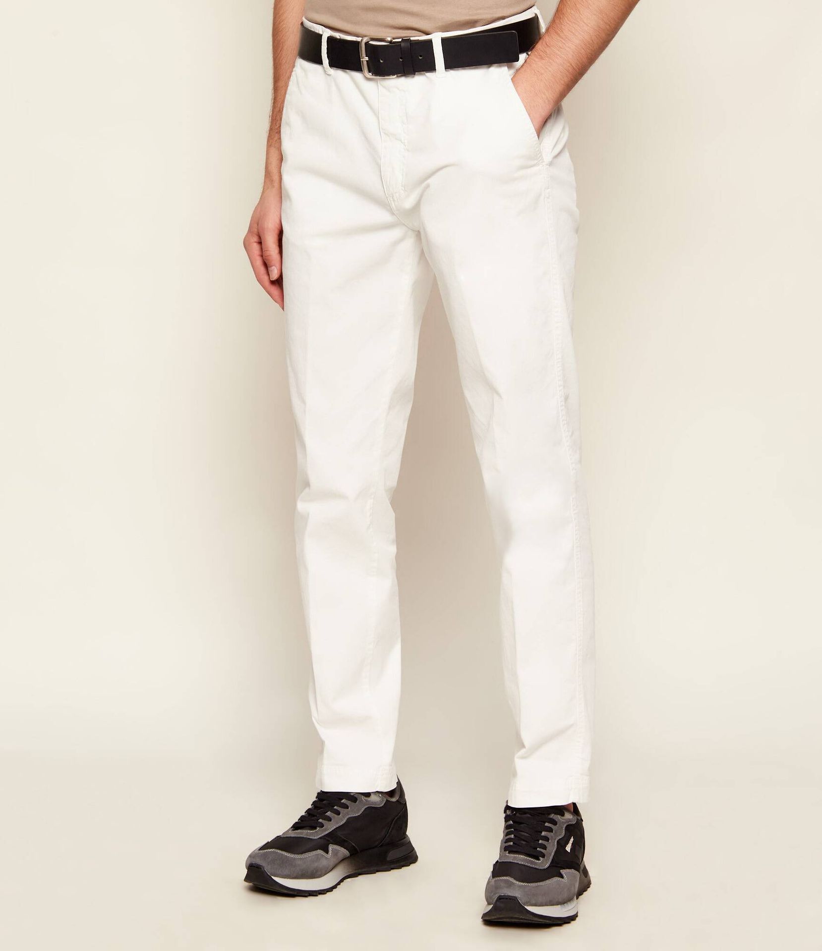 Aeronautica Militare Spodnie chino Regular Fit