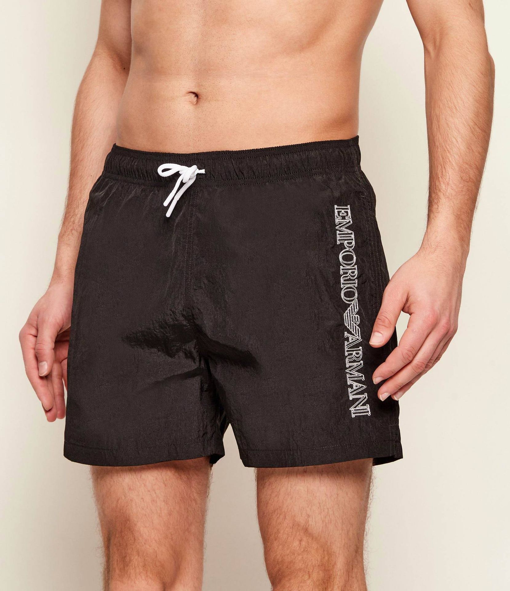 Emporio Armani Szorty kąpielowe Regular Fit