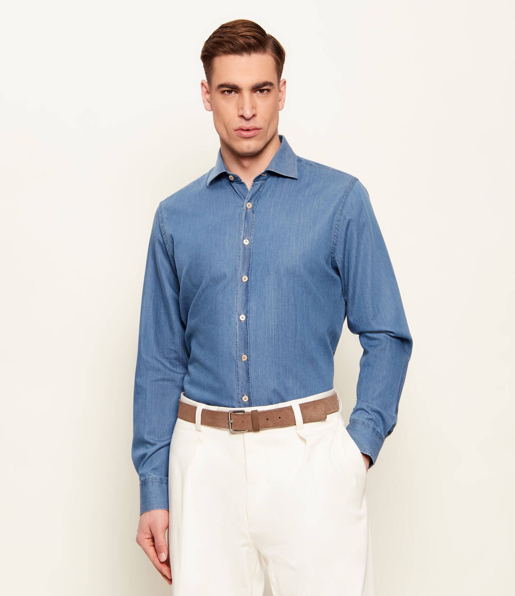 Oscar Jacobson Jeansowa koszula Cut Away Slim Fit