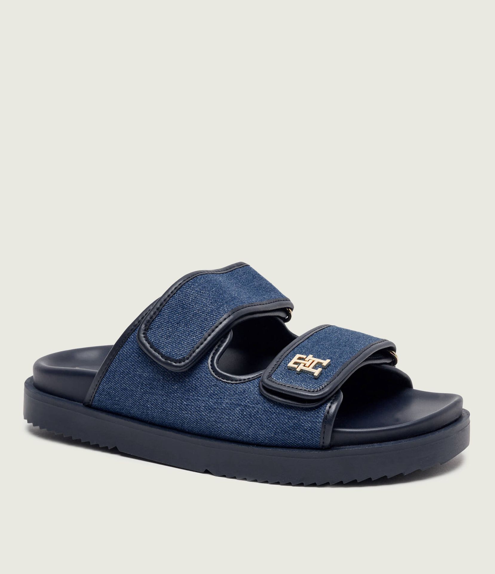 Tommy Hilfiger Jeansowe klapki z dodatkiem skóry