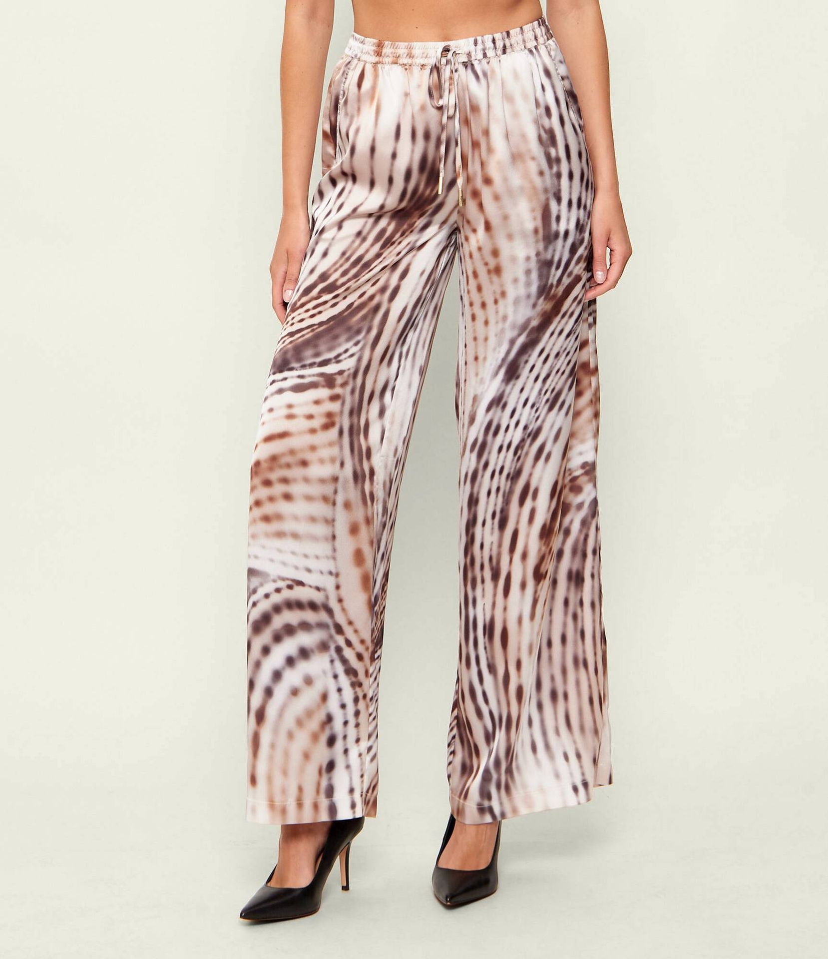 GUESS Satynowe spodnie INES flare fit