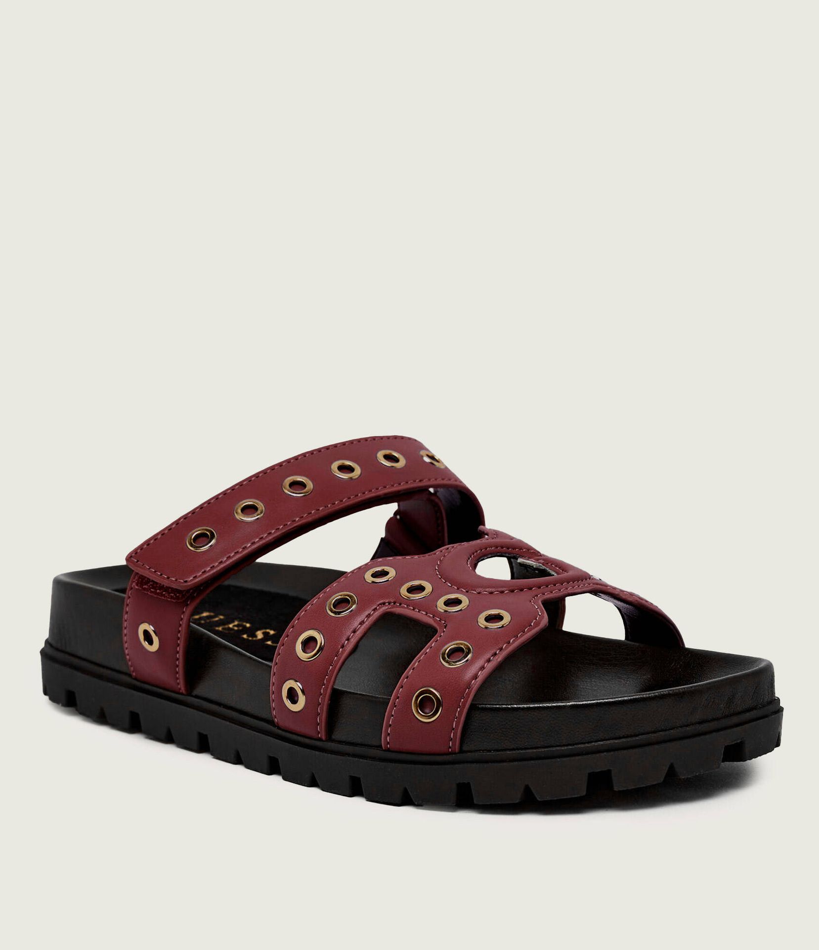 Guess Klapki FASHIE
