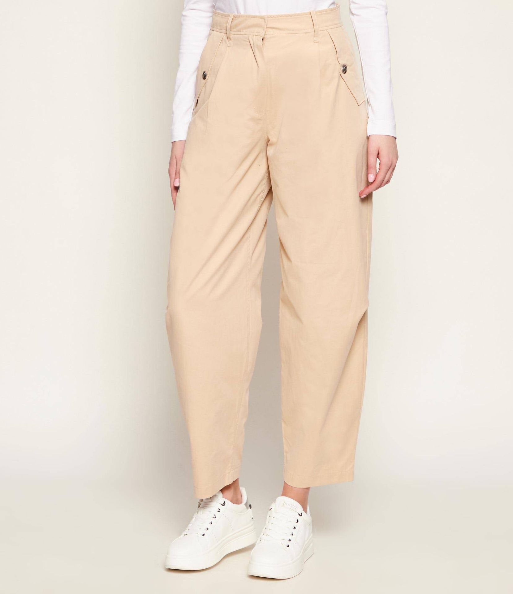 GUESS Spodnie DENISE carrot fit