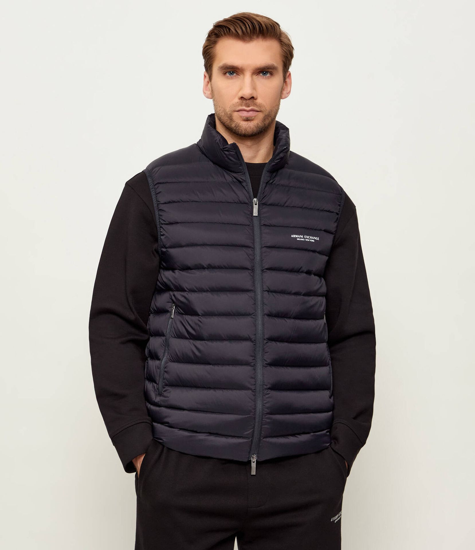 Armani Exchange Puchowy bezrękawnik Regular Fit
