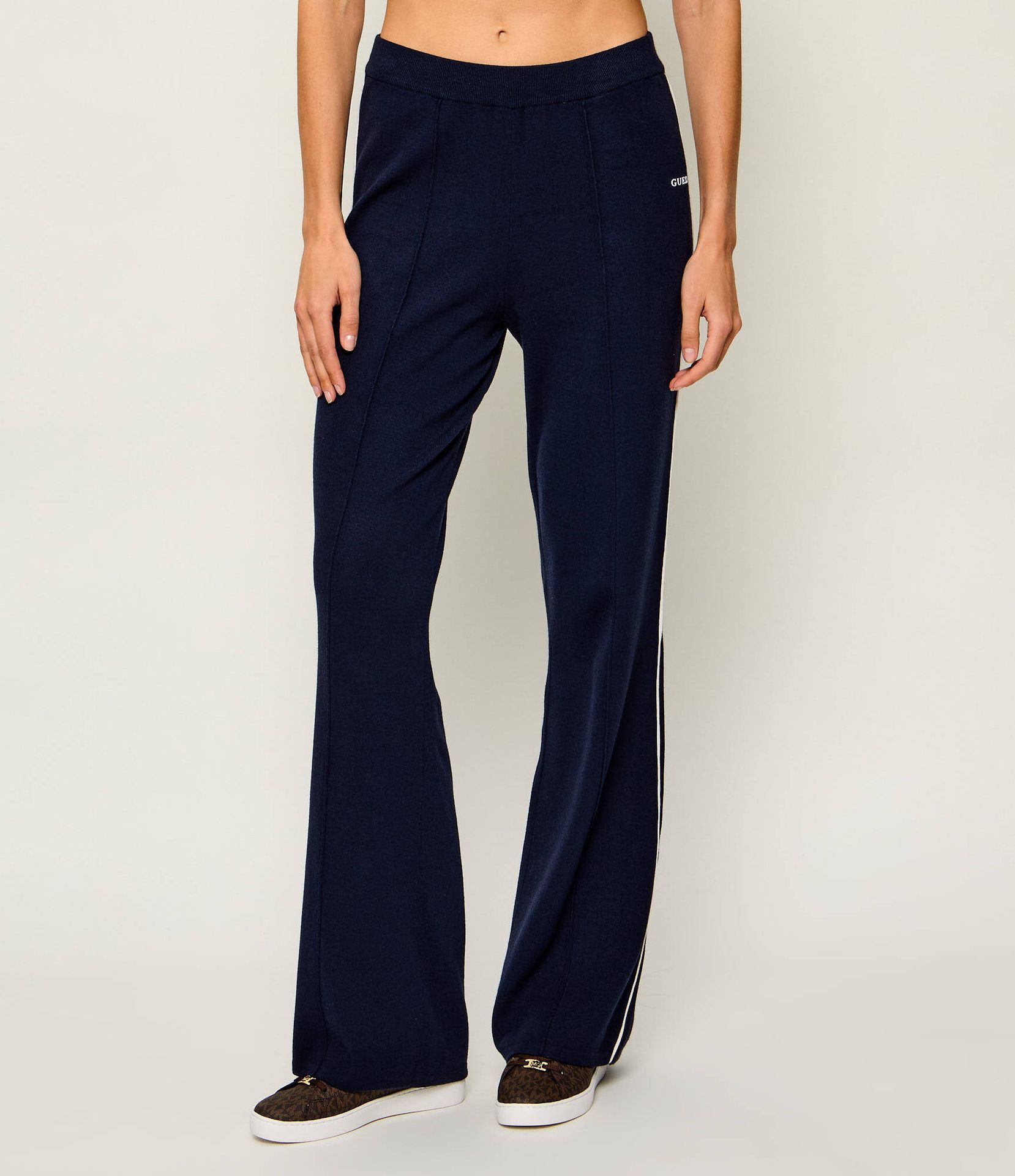 GUESS ACTIVE Spodnie dzianinowe LAURENE flare fit