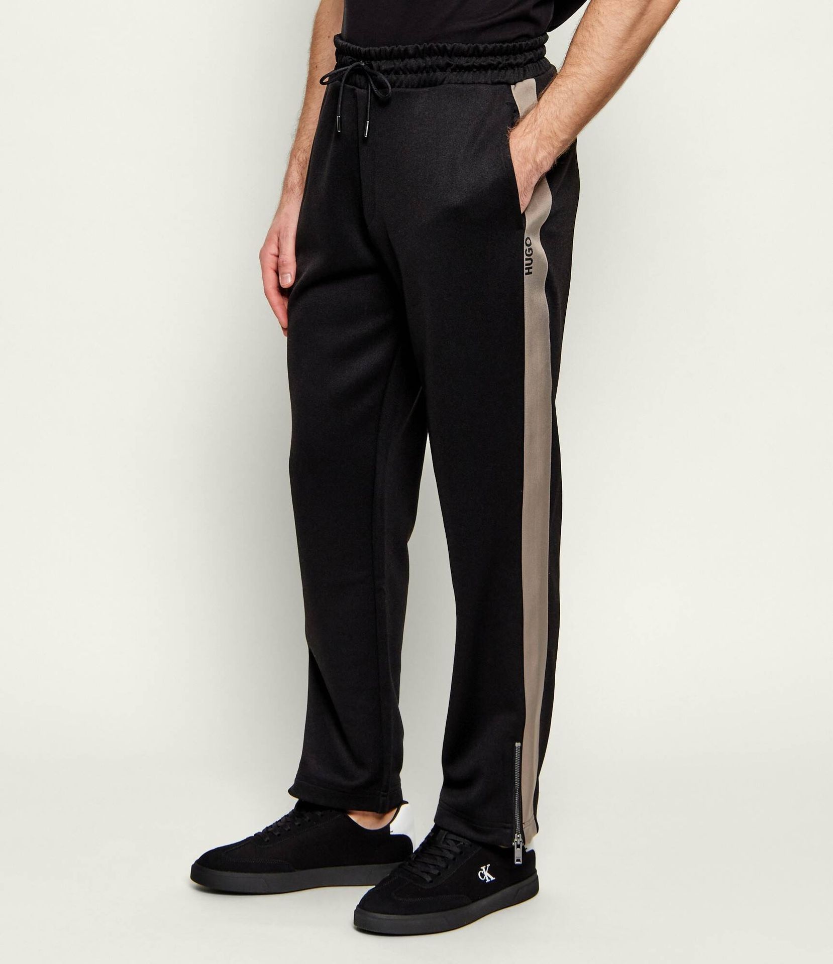 HUGO Spodnie dresowe Dolos Loose fit