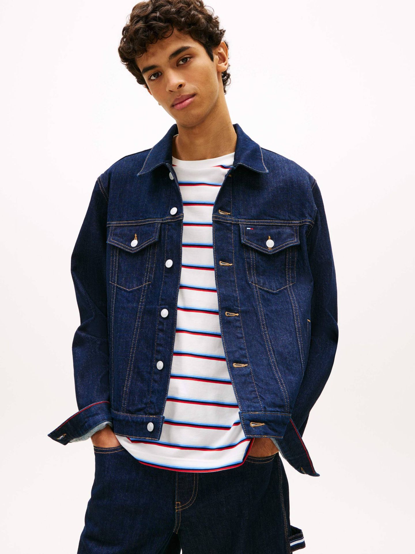 Tommy Jeans Kurtka jeansowa Ryan TH x F.C. Liverpool Regular Fit