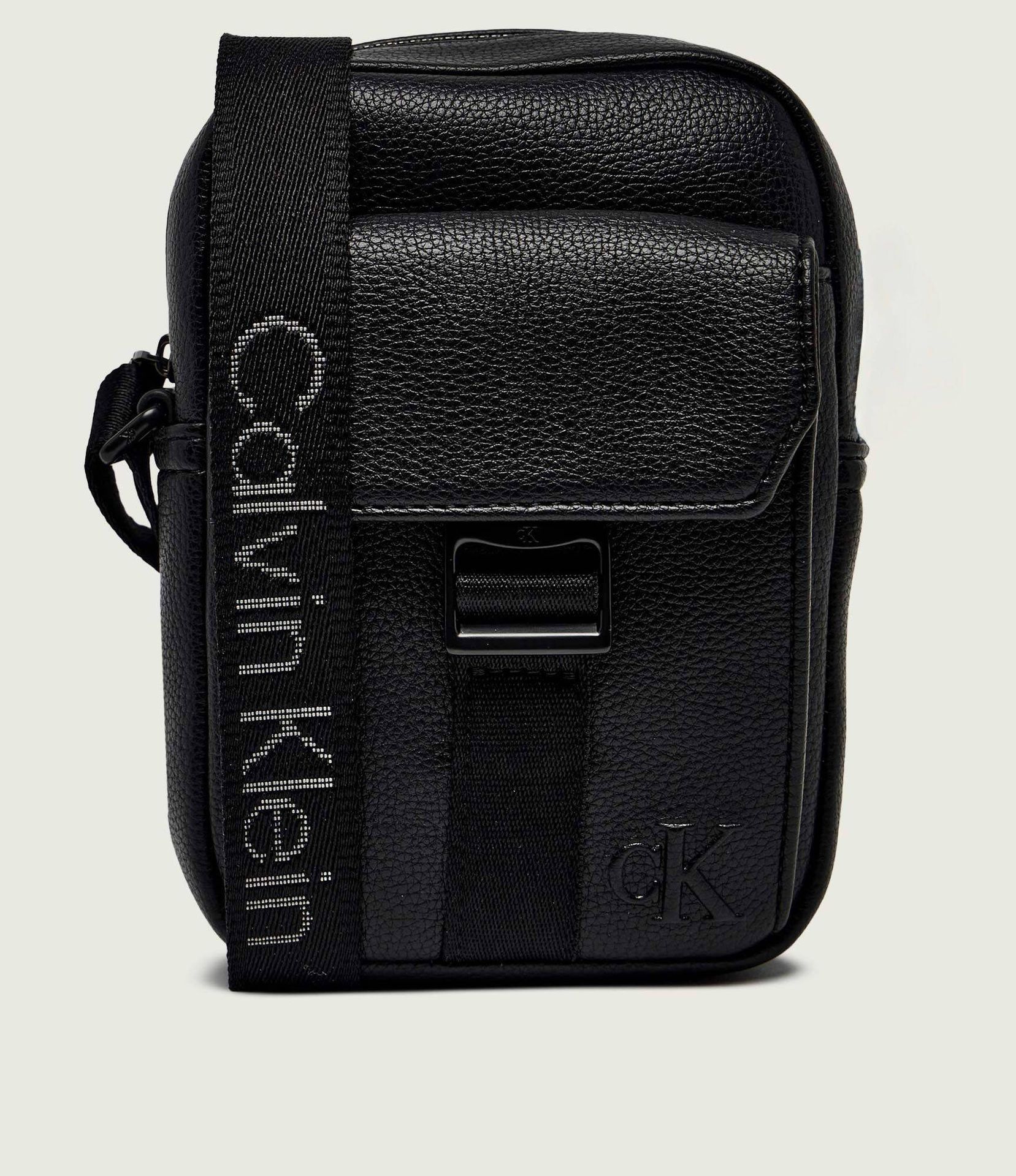 Calvin Klein Reporterka