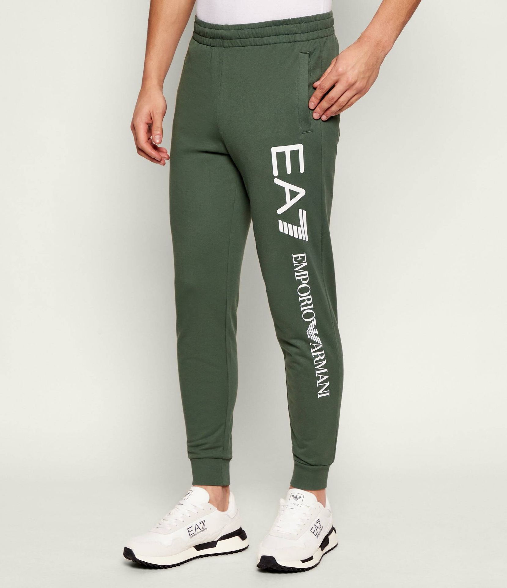 EA7 Spodnie dresowe Slim Fit