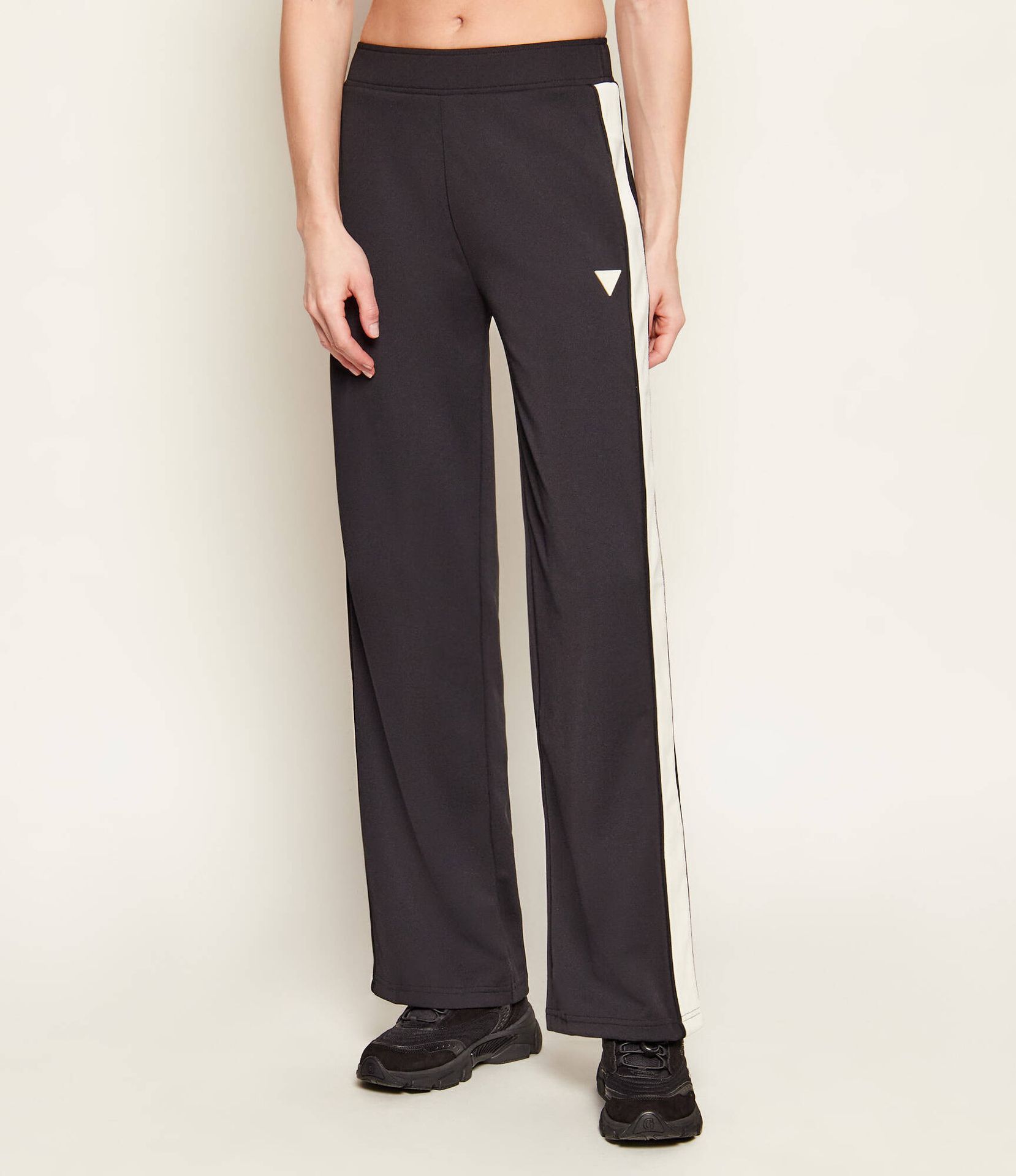 GUESS ACTIVE Spodnie dresowe MARLENE Relaxed fit