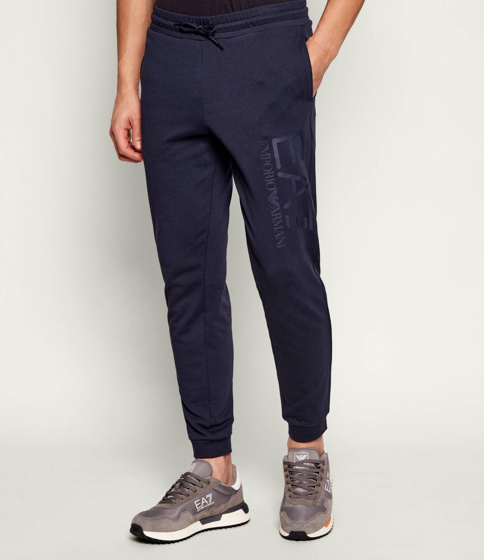 EA7 Spodnie dresowe Slim Fit